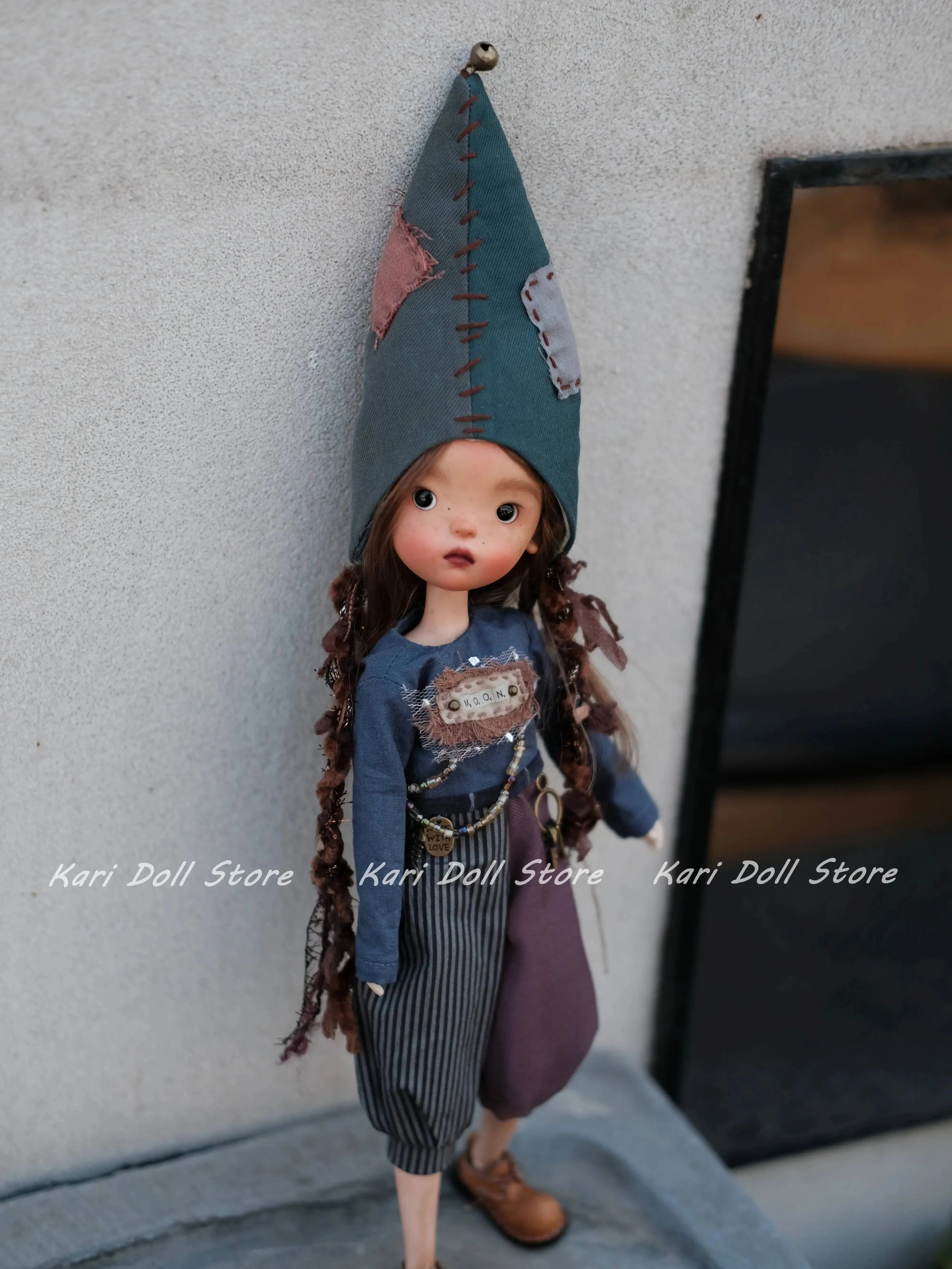 

Kari Doll Одежда и юбки Лоскутные комбинезоны и остроконечная шапка для куклы Landazz Landoudou