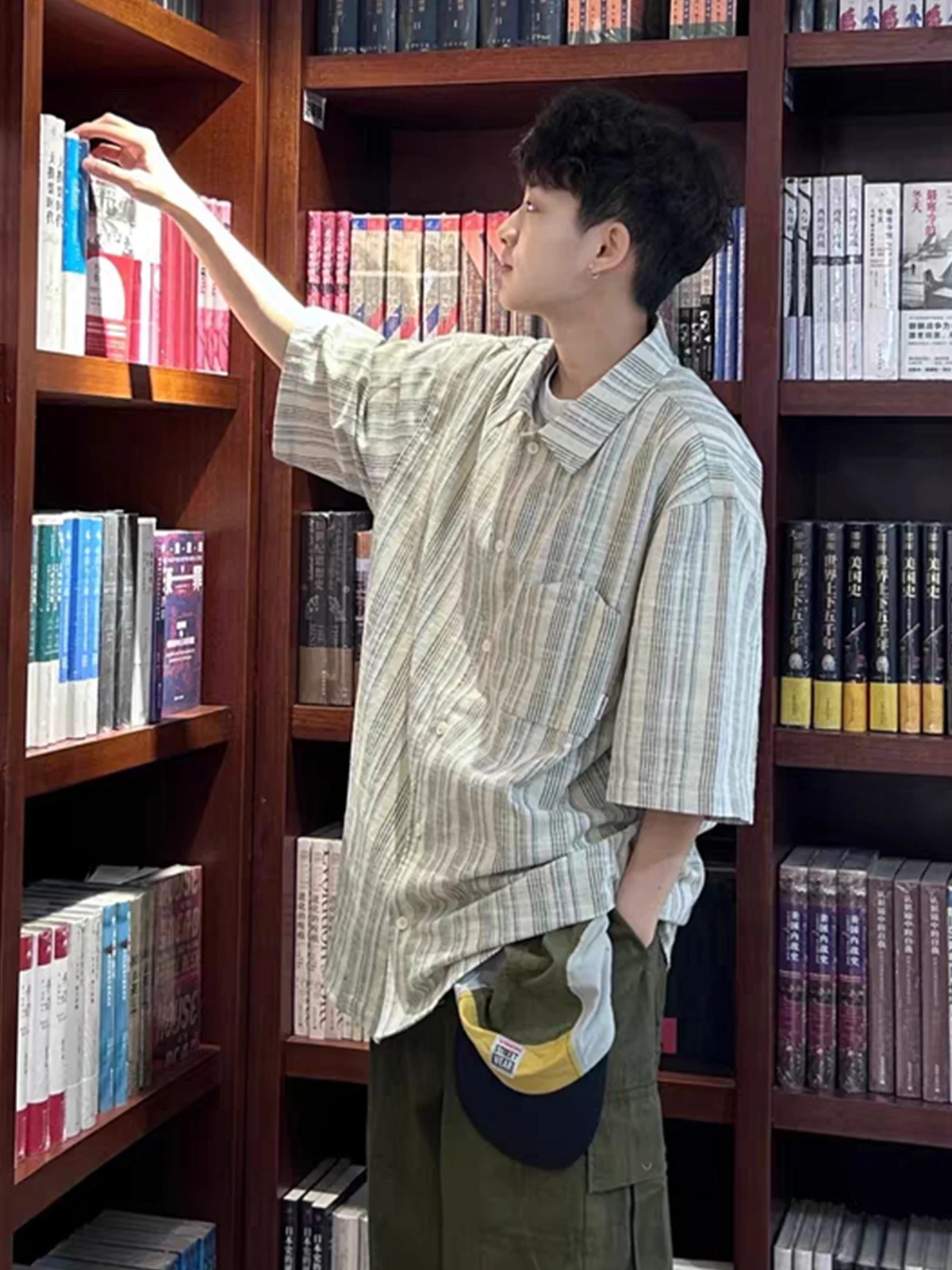 

Ретро-японская хлопково-льняная рубашка в полоску с коротким рукавом, летняя, модная, свободного кроя, для повседневной носки молодежью