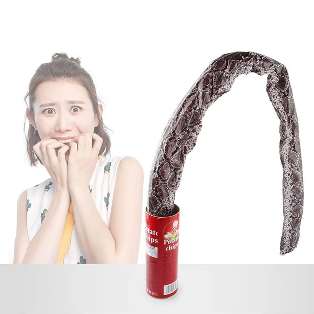 Wąż z chipsów, skaczący, sztuczki magiczne, wąż sprężynowy, zabawka, żarty na Dzień Prima Aprilis, Halloween, imprezy, żarty w puszce, prezent-żart, dowcip