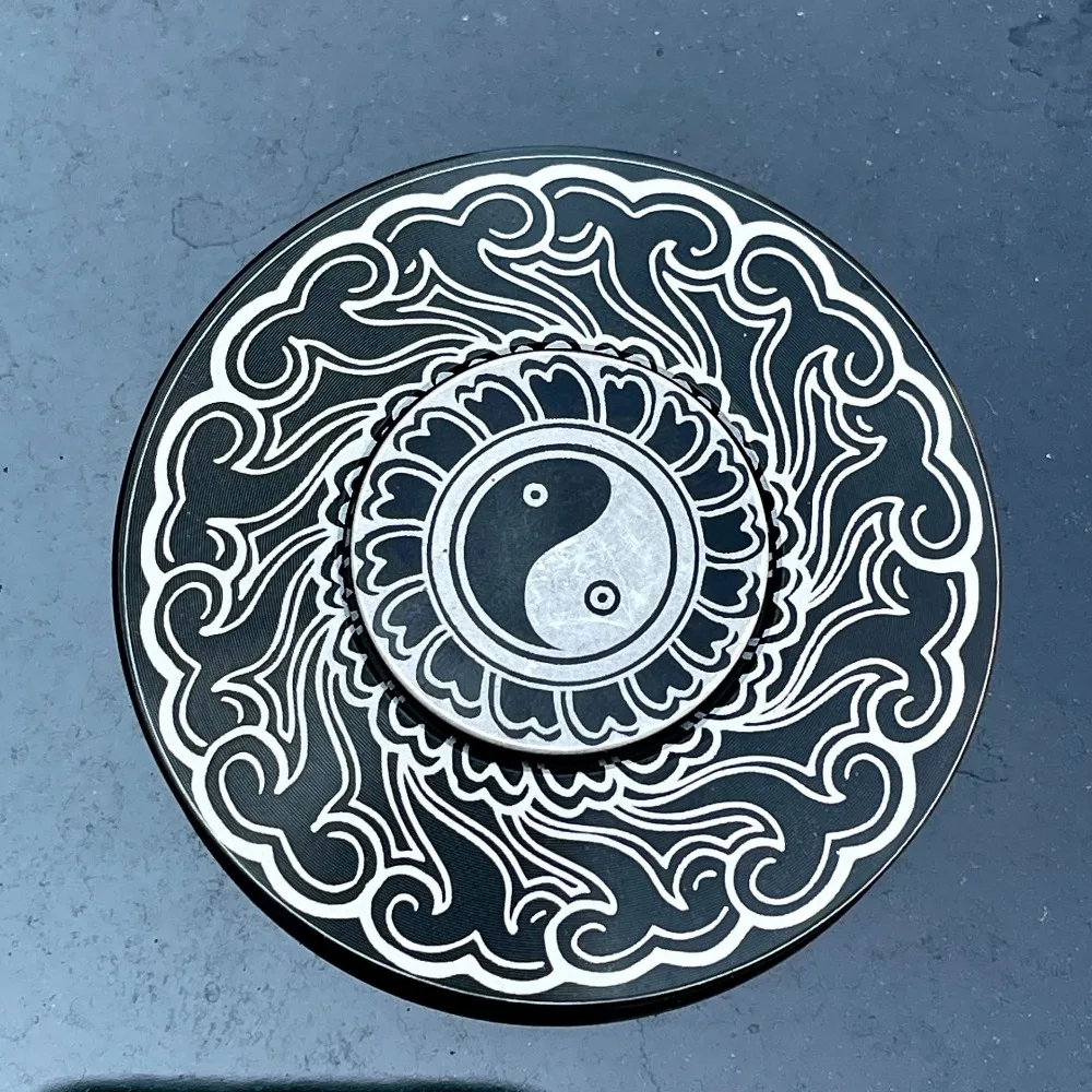 Spinner de aleación para adultos, juguete de mano de Metal con patrón de Feng Shui Bagua, constelación de nube de la suerte, para oficina, novedad