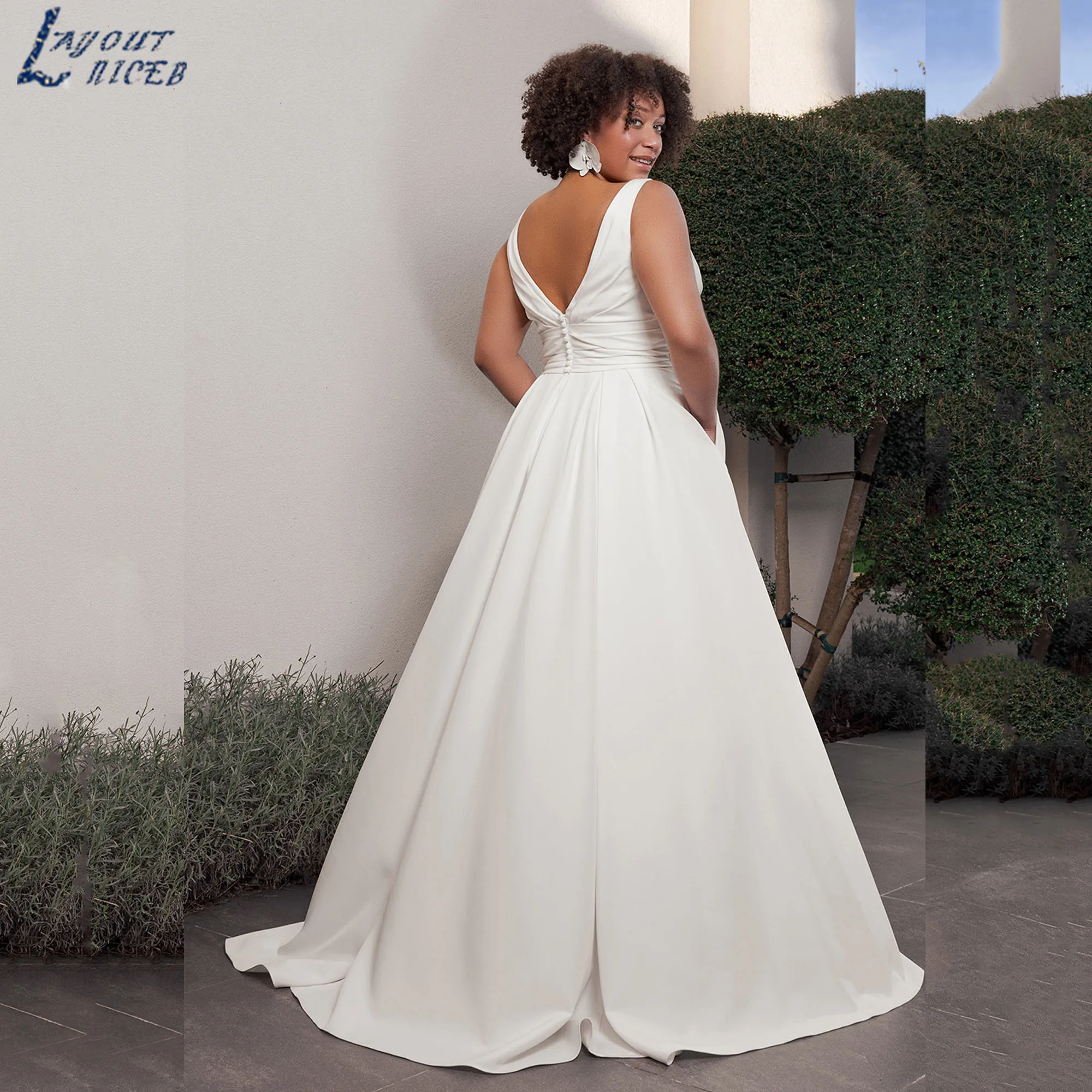 

Plus Size Wedding Dress For Brides Simple V-Neck A-Line Satin Elegant vestido de novia Sleeveless Backless Bride Gown Customized