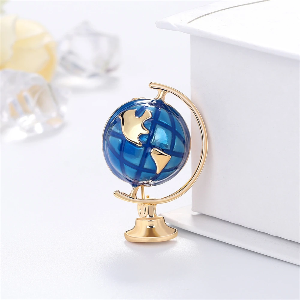 Fashion Enamel Globe Earth Ball Brooch Pins For Women Men Female Jewelry Gifts Creative Metal Astronaut Brooches