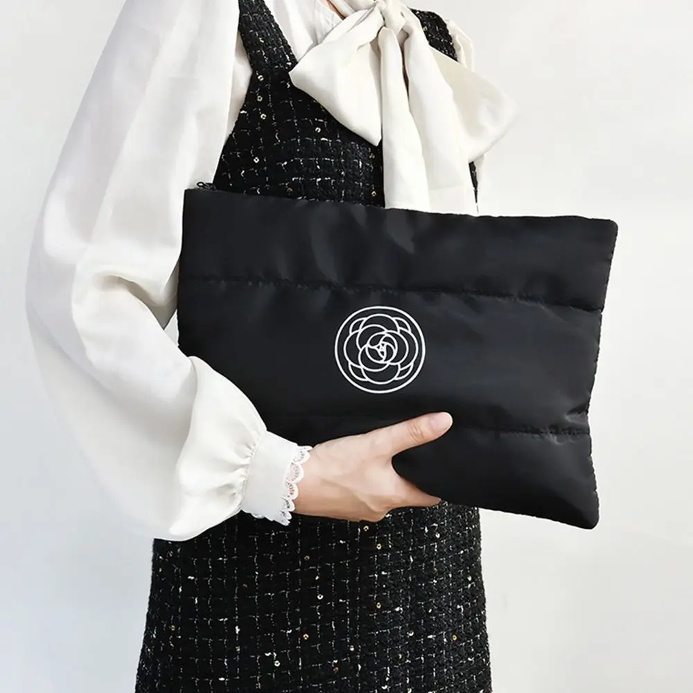 새로운 코튼 플로럴 휴대용 메이크업 가방 퀼트 대용량 여행용 세면도구 가방 솔리드 컬러 토트 핸드백