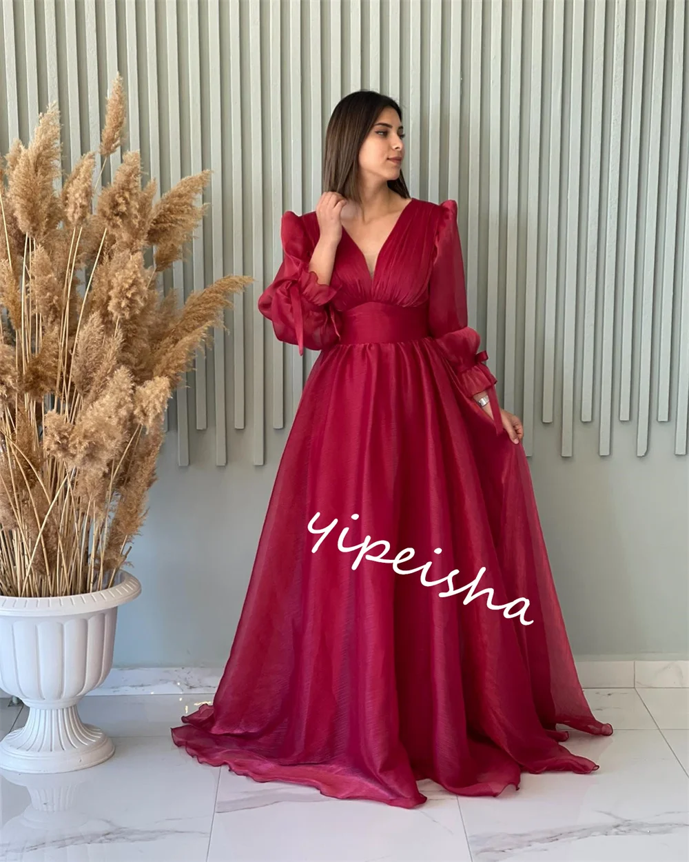 Abito drappeggiato in organza con scollo a V personalizzato Occasione su misura Lungo e Arabia Saudita