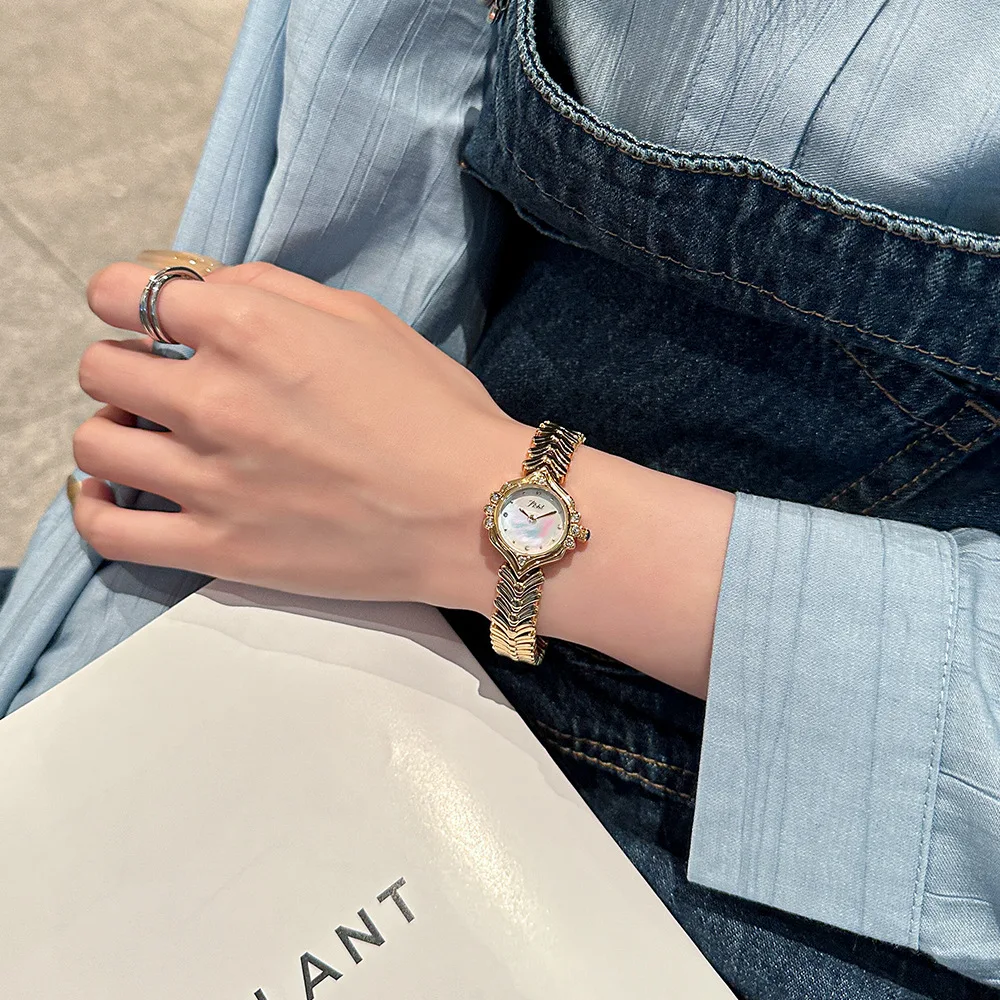 Luxury Brand Women's Watch Elegant Wheat Ear Small Gold Bracelet Design Japanese Movement Waterproof Quartz Watch with Gift Box