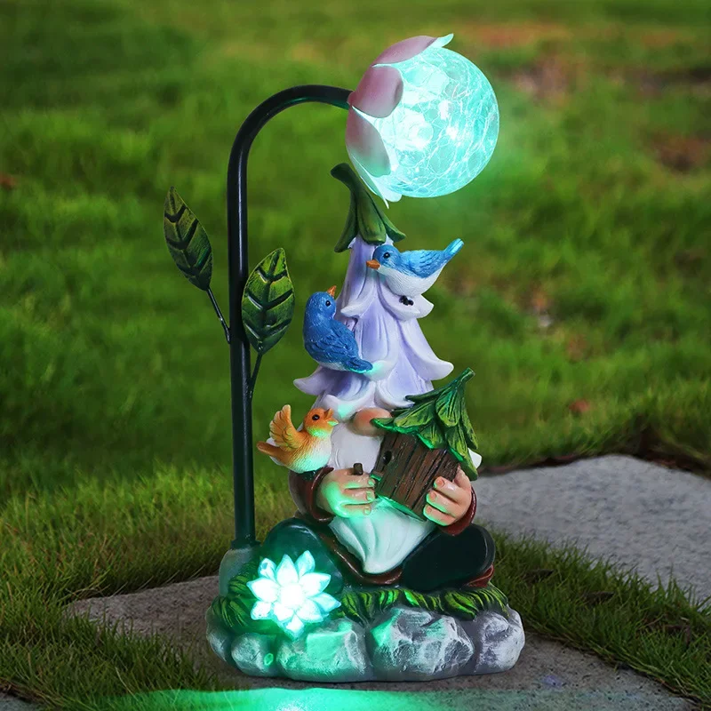

Solar Glowing Gnomes Statue Garden Decor Resin Gnome Figurines LED Lights Decoration for Outdoor Patio Balcony Ornament