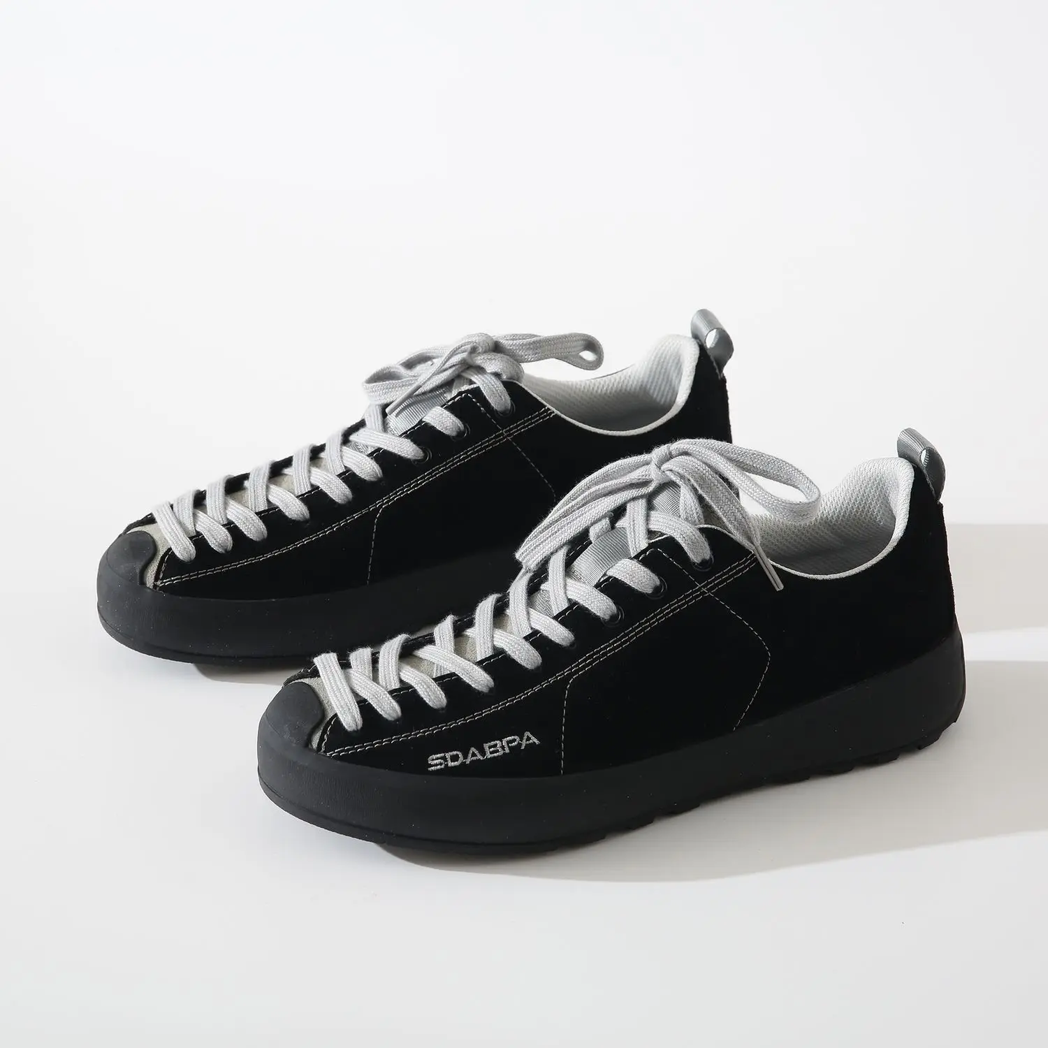 moja-chaussures-de-sport-legeres-et-confortables-pour-la-randonnee-et-les-trajets-quotidiens-antiderapantes-resistantes-a-l'usure-en-cuir-et-velours-a-blocs-de-couleur-pour-l'exterieur