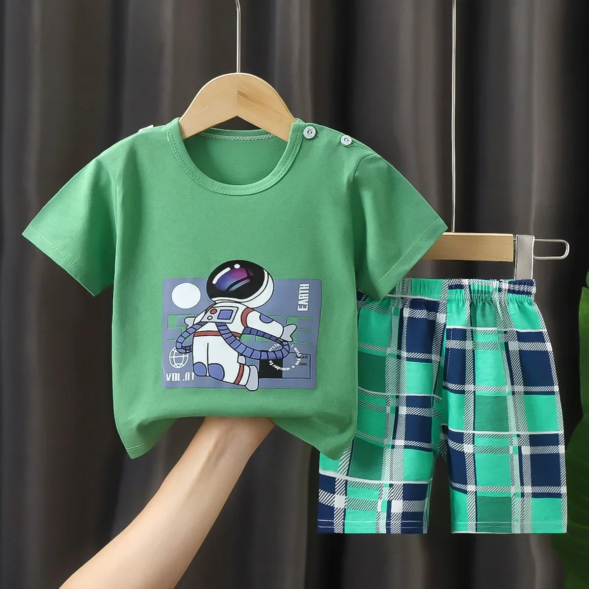 

2022 Kids Cool Boy Summer Clothes Set - Short Sleeve T Shirts & Thin Suit Pieces