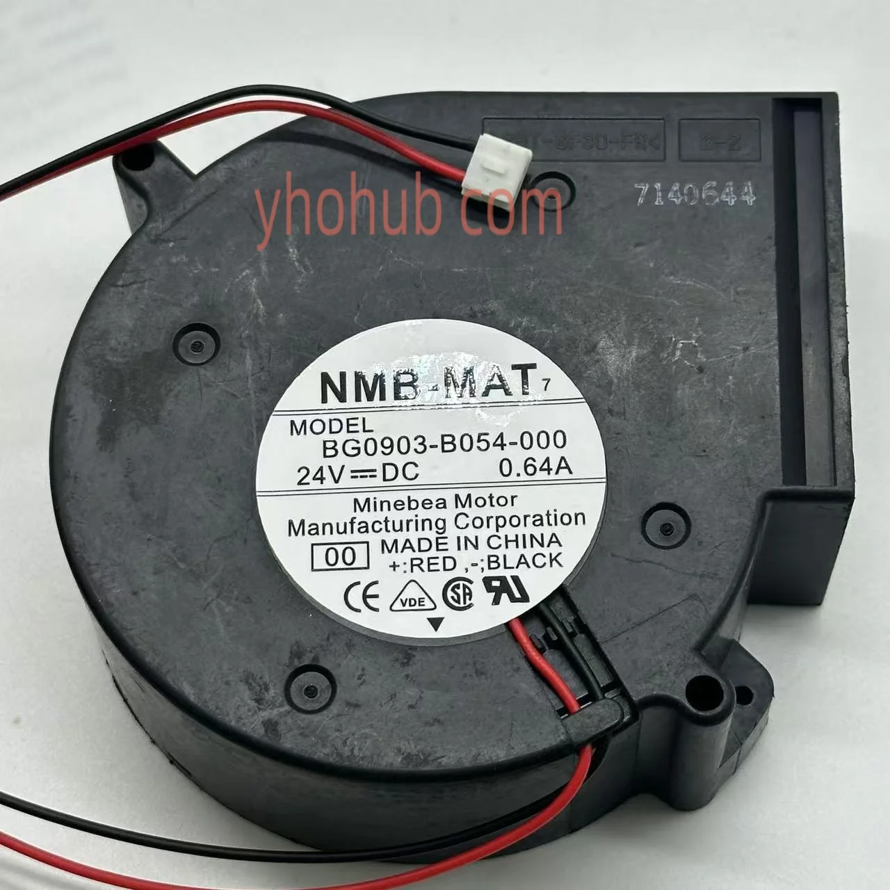 

NMB-MAT BG0903-B054-000 DC 24V 0.64A 97x97x33mm 2-Wire Server Cooling Fan