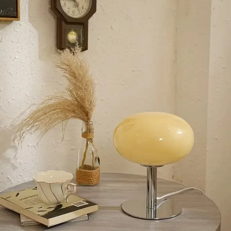 مصباح مكتبي مصاصة، مصباح مكتبي مزخرف بجانب غرفة نوم الفتاة