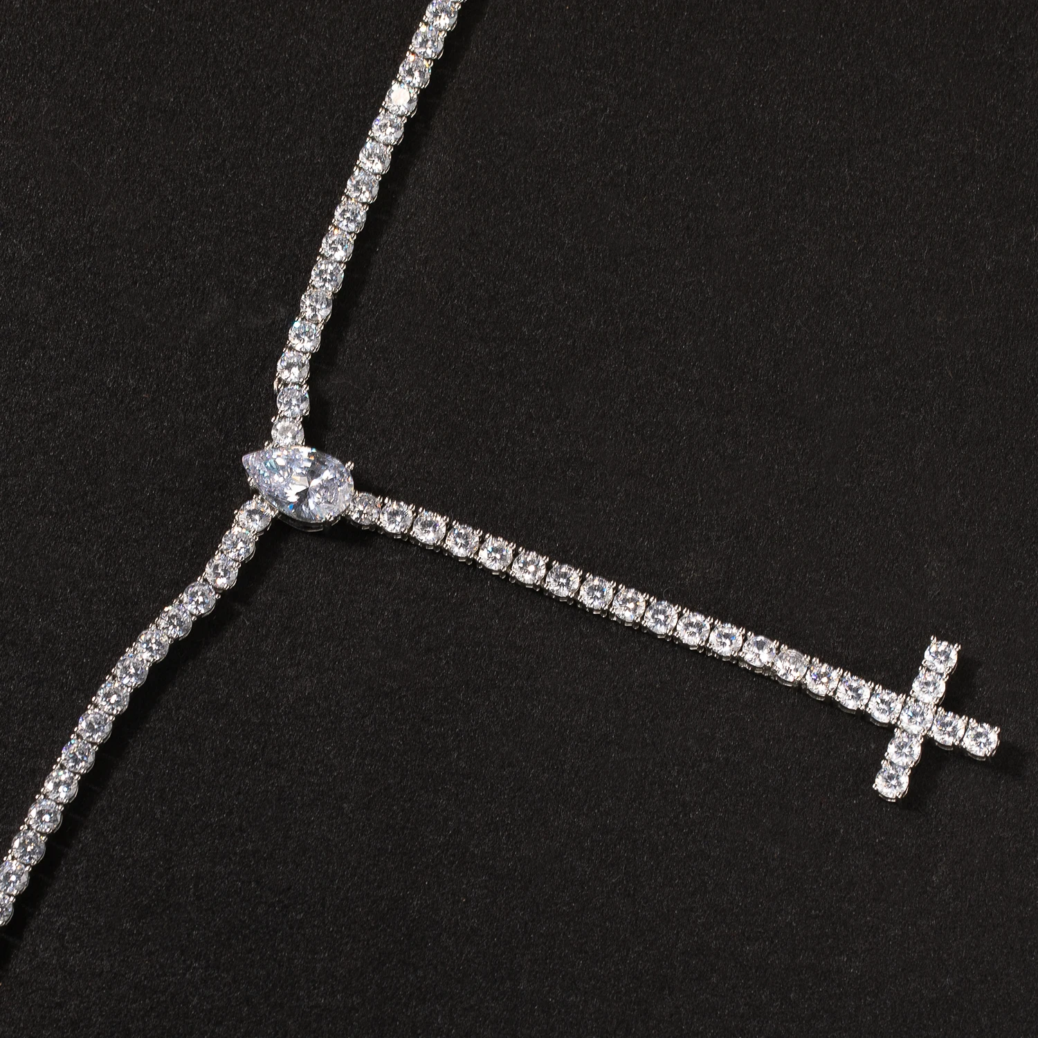 Naszyjnik Uwin z kroplą wody d – Tennis Bracelet Cubic recenzja i cena