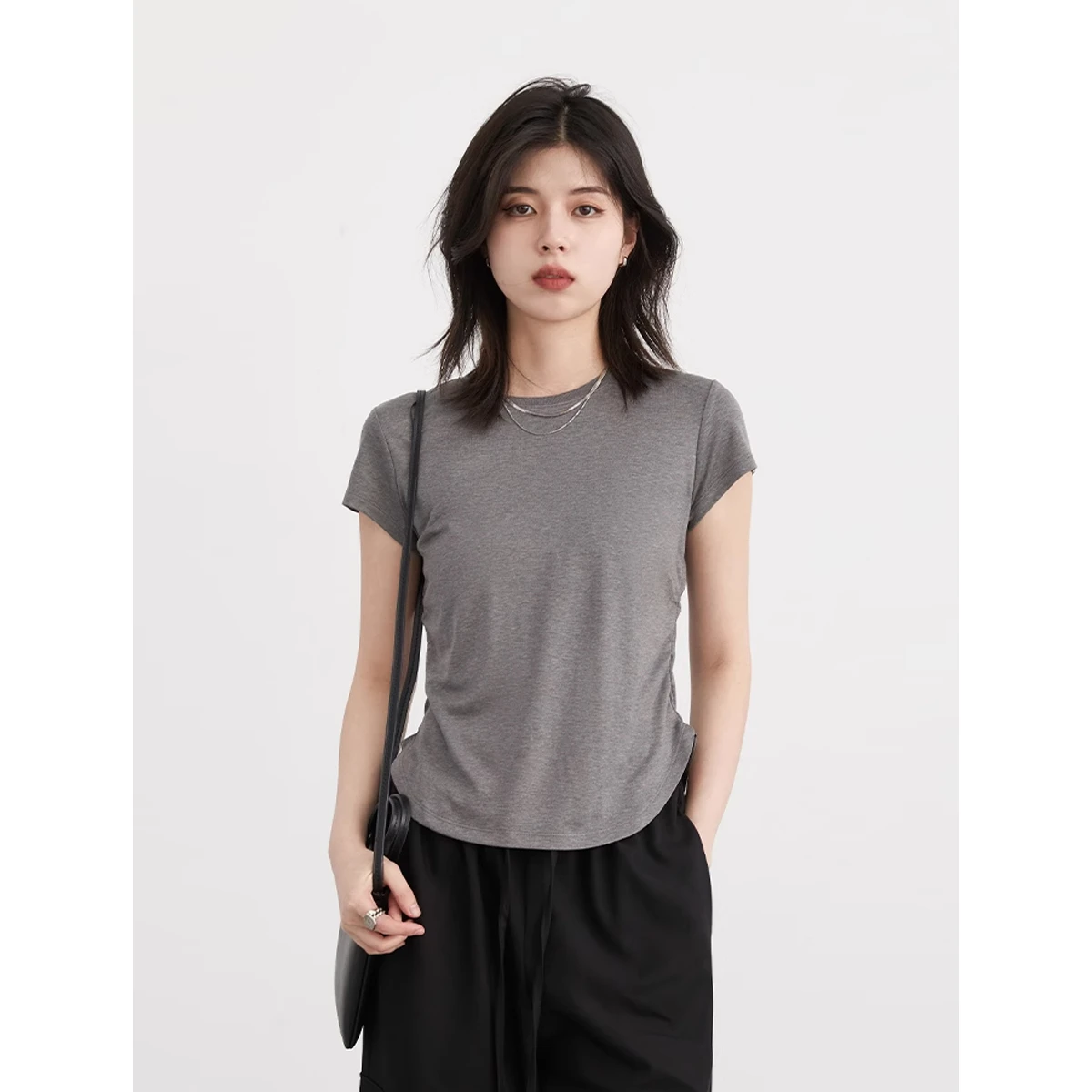 

CHIC VEN Women T-shirts Casual O-neck Slim Short Sleeved Ladies Tees Fashion Pleated Streetwear Summer New Female Clothing 2024