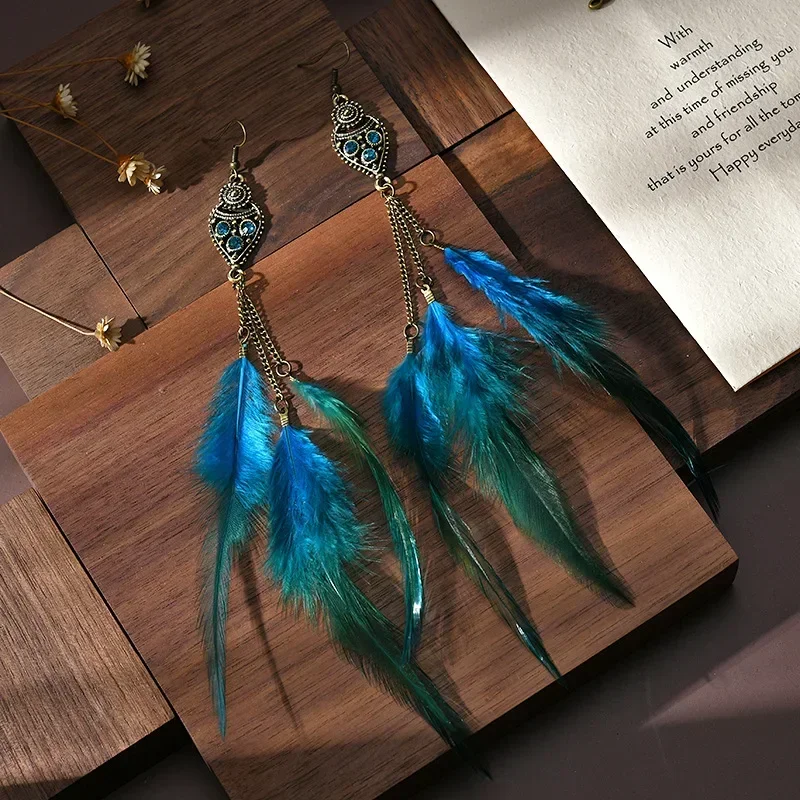 

Handmade Natural Feather Drop Earrings Vintage Bohemian Multicolor Pheasant Feather Earrings in Women's Ears for Winter Parties
