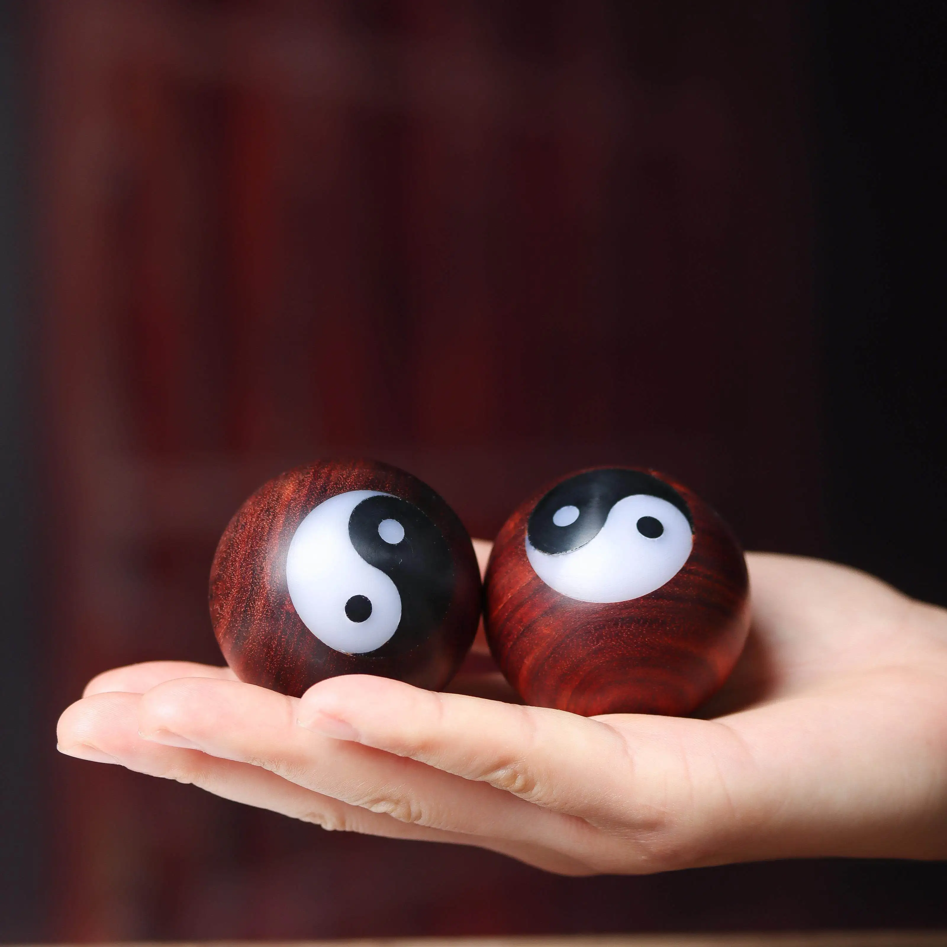 

Cz small leaf zitan tai chi two yin health ball yin yang bagua fitness hand ball solid hand turn ball