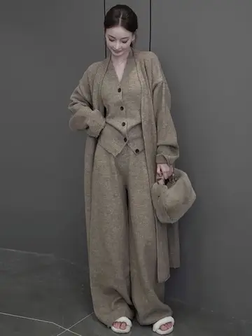 순색(단색) 니트(코듀로이) 가을겨울(겨울철) 세트(세트품) 루즈핏(루즈한) 긴 길이(긴형) 카디건(코트) 니트(코듀로이) 니트(코듀로이) 세트(세트품) 세트(세트품) 카디건(코트) 니트(코듀로이)