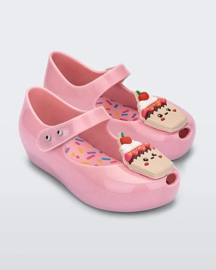 

Summer 2024 New Children's Cute Cake Cookie Sandals Girl Fish Mouth Beach Shoes Baby Kids Soft Sole Spring Jelly Shoes HMI108