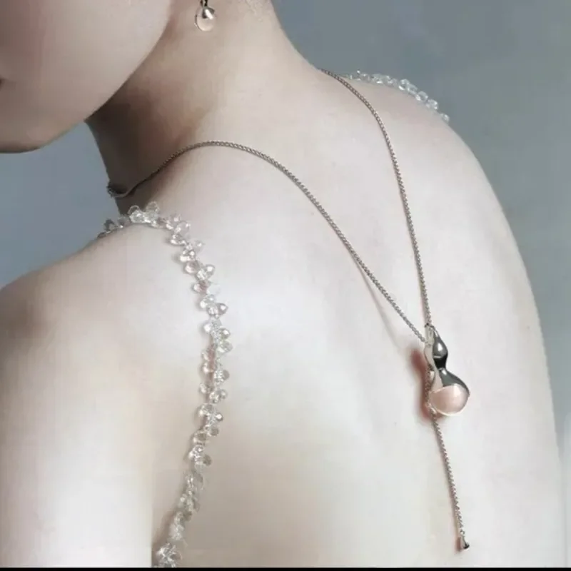 Winter new white crystal gourd niche design pendant light luxury fashion sweater collarbone chain national style niche