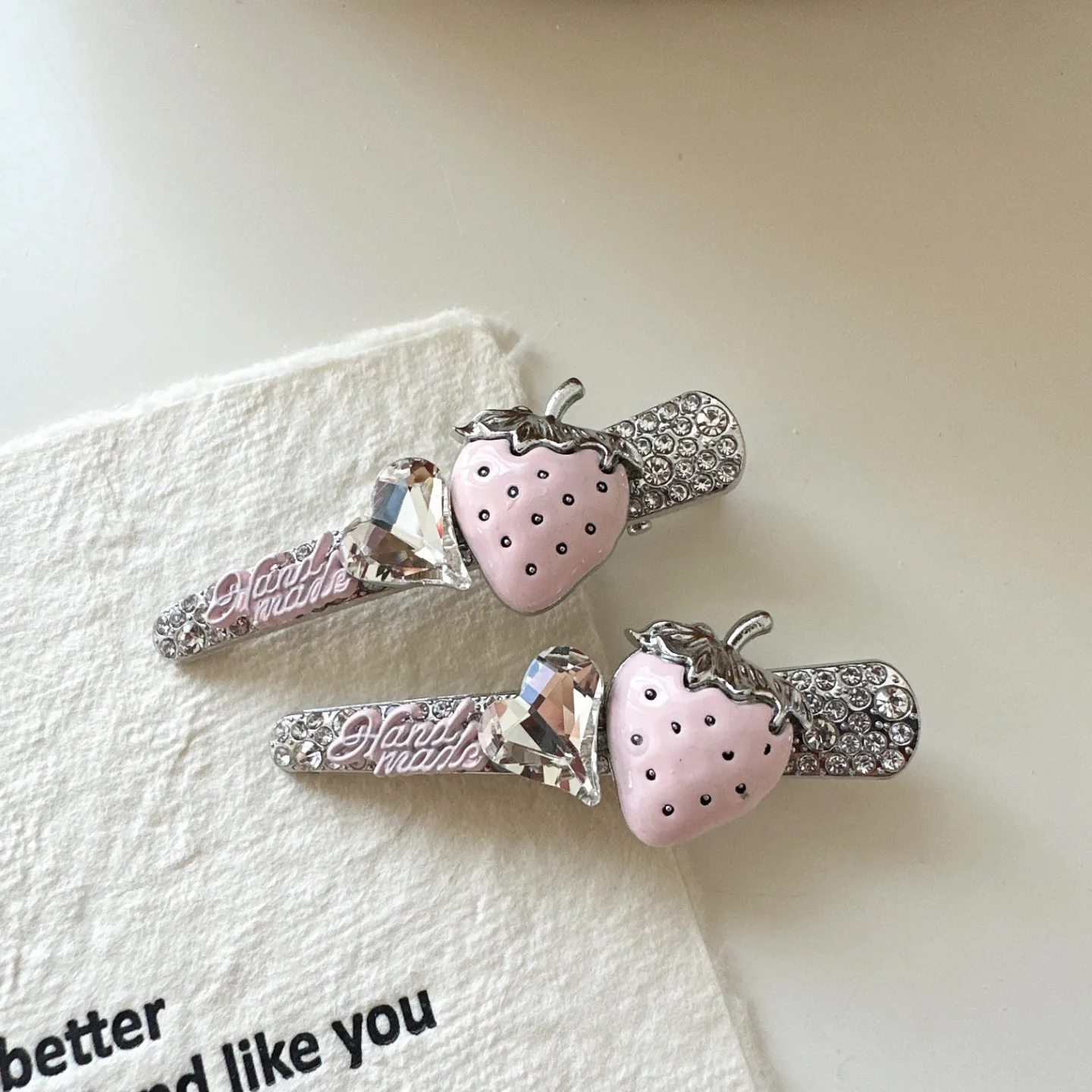 

Lightweight Premium Pink Strawberry Hair Clip with Rhinestone for Bangs Super Shiny Korean Style Side Alligator Accessoire