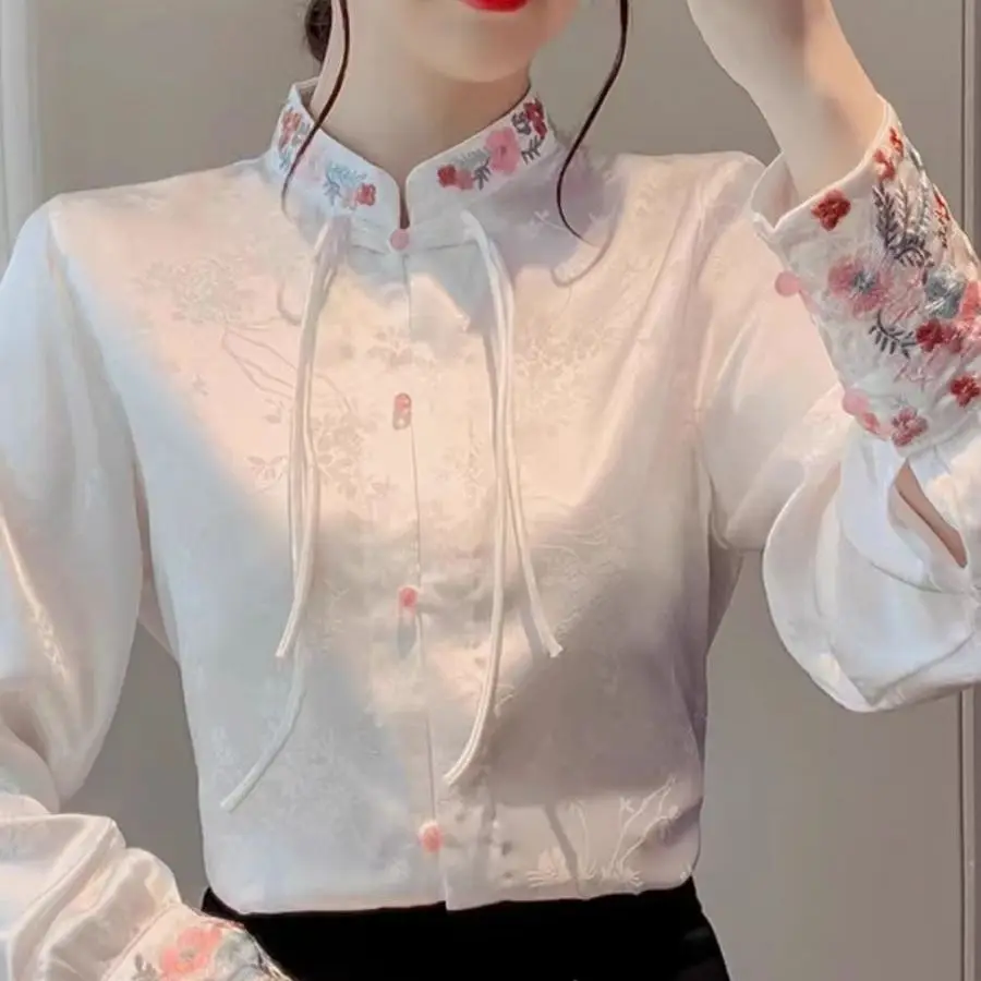 2025 New Chinese Style White Embroidery Vintage Shirt Women Spring New Zen Plate Buckle Tang Suit Hanfu Long Sleeve Top A36