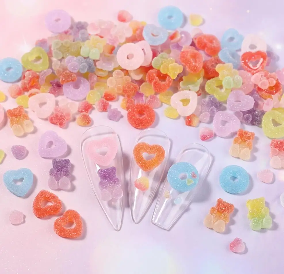 50 piezas de dijes de uñas de resina con diseño de oso de gominola en forma de corazón degradado, diamantes de imitación para uñas con diseño de oso de amor Kawaii, decoración de uñas de dibujos animados DIY