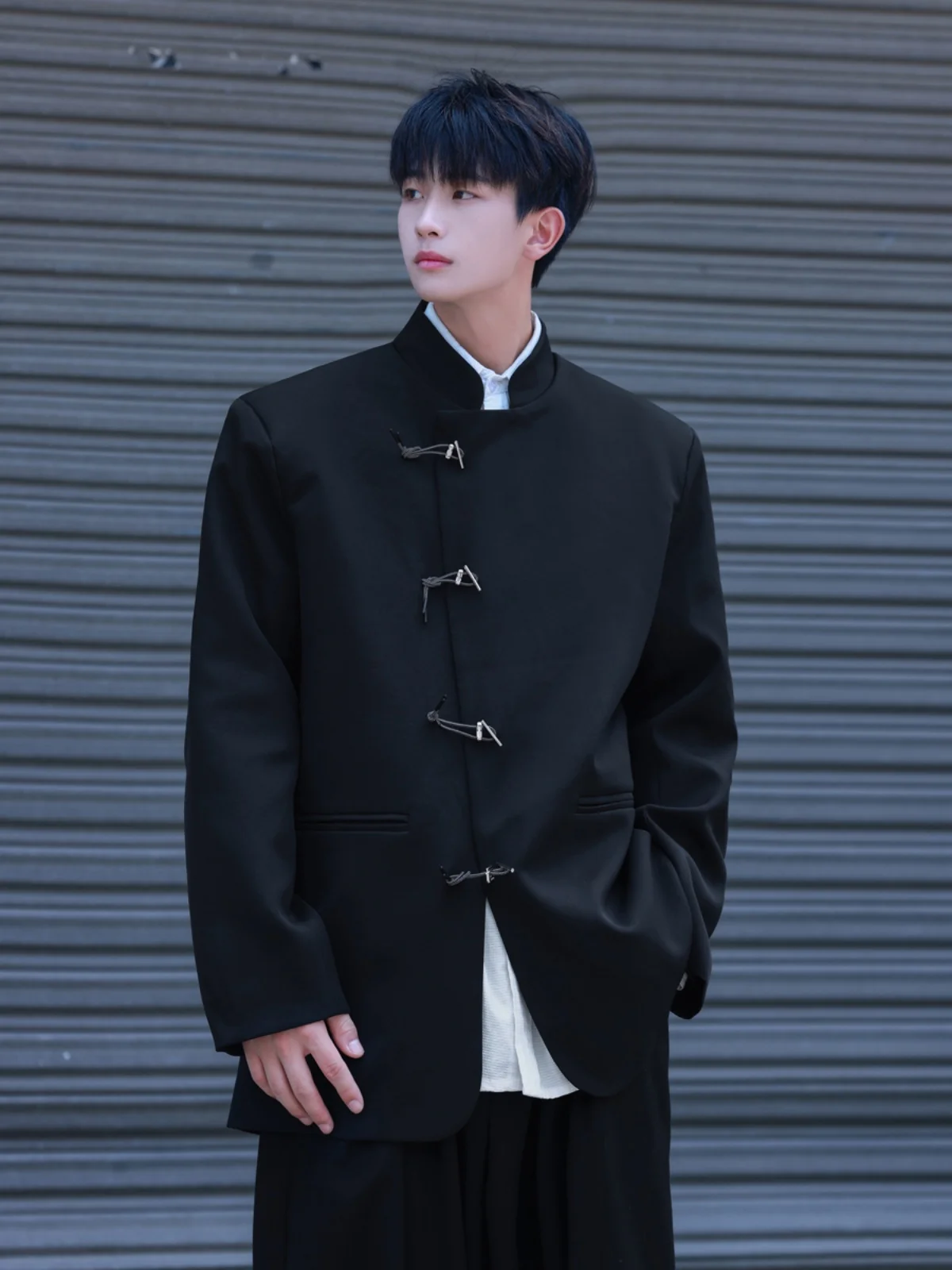 

New Chinese Sle Stand Collar Men's Suit Jaet Autumn Faionable Casual Long Sve Iron Free Stand Fit Metal Decorated