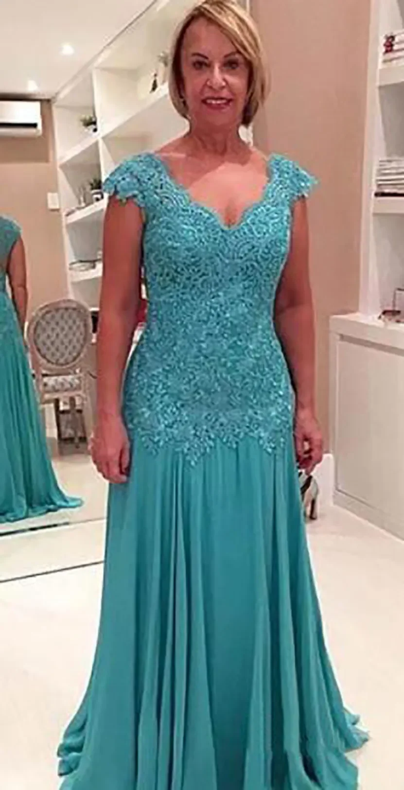 Turquoise Lace Mother of the Bride Dresses Chiffon Mermaid Mom Gowns V-Neck Cap Sleeve Applique Formal Evening Gowns Hot Selling