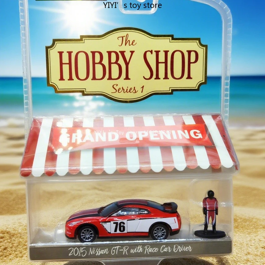 

GreenLight 1/64 2015 Nissan GT-R (R35) and Racing Driver Alloy Car Models, High-end Decorations, Car Children's Toys 29A20