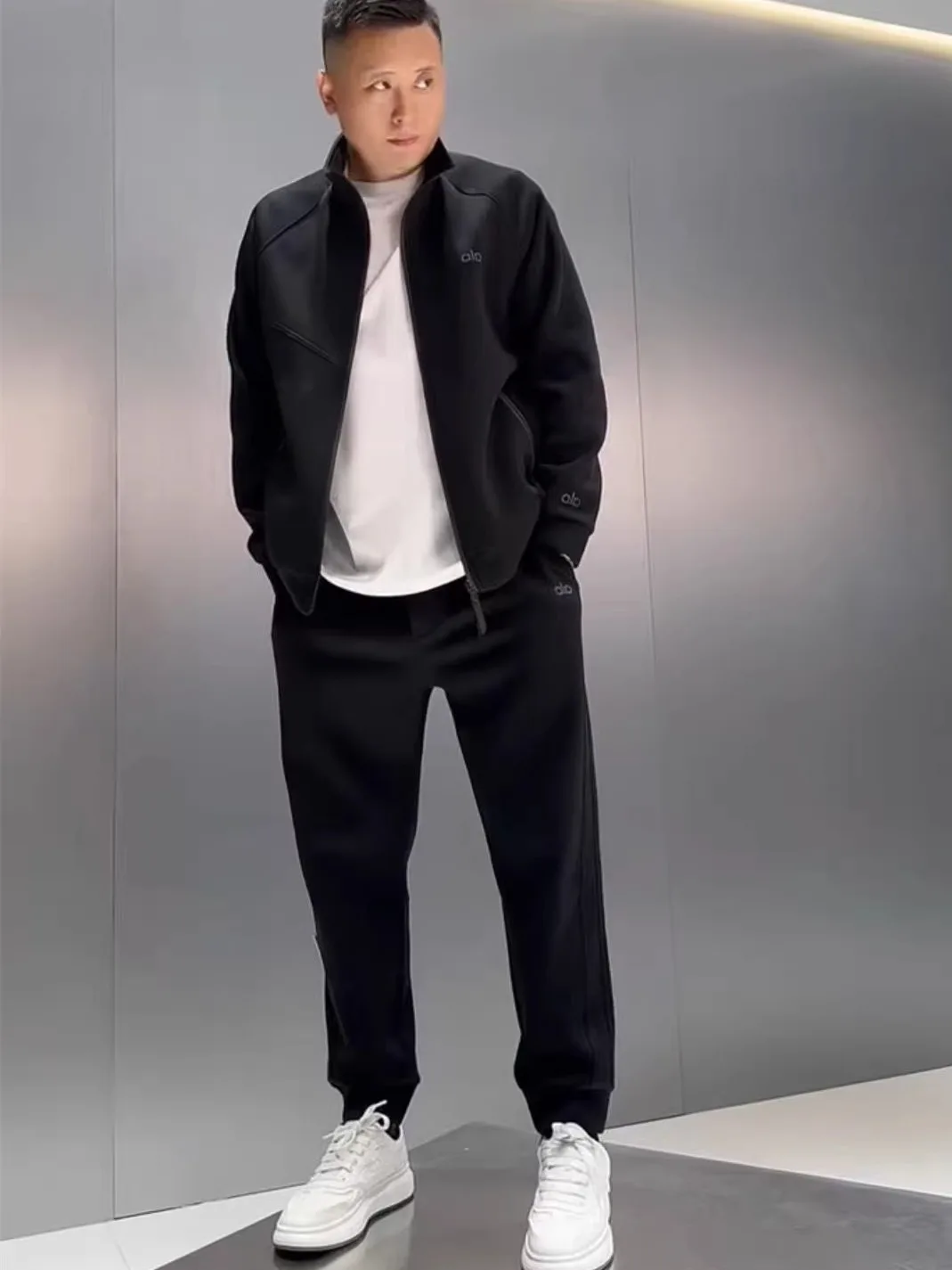 

Men's Autumn Winter Thiened Fce Stand Collar Casual Sport Suit Open Cardigan Jaet Loose Pants Two Piece Set