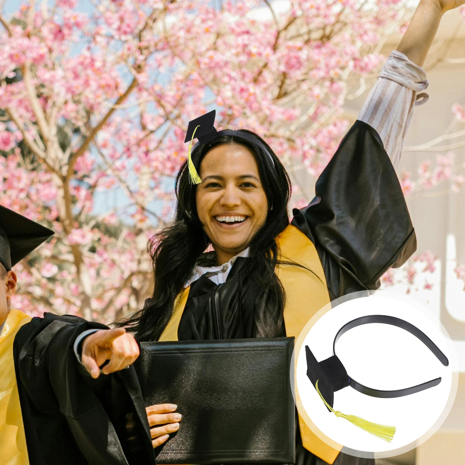 

Mini Graduation Cap Headband Unique Graduation Party Favors Grad Cap Headband for Decoration and Celebration