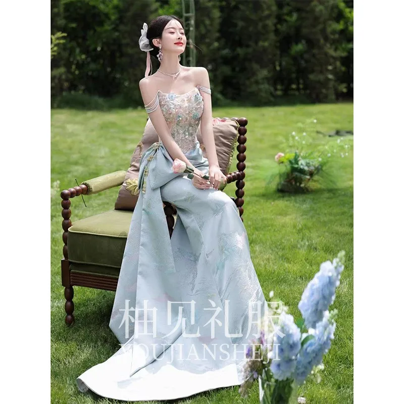 

A new Chinese-style morning gown light luxury and niche dress for toasting