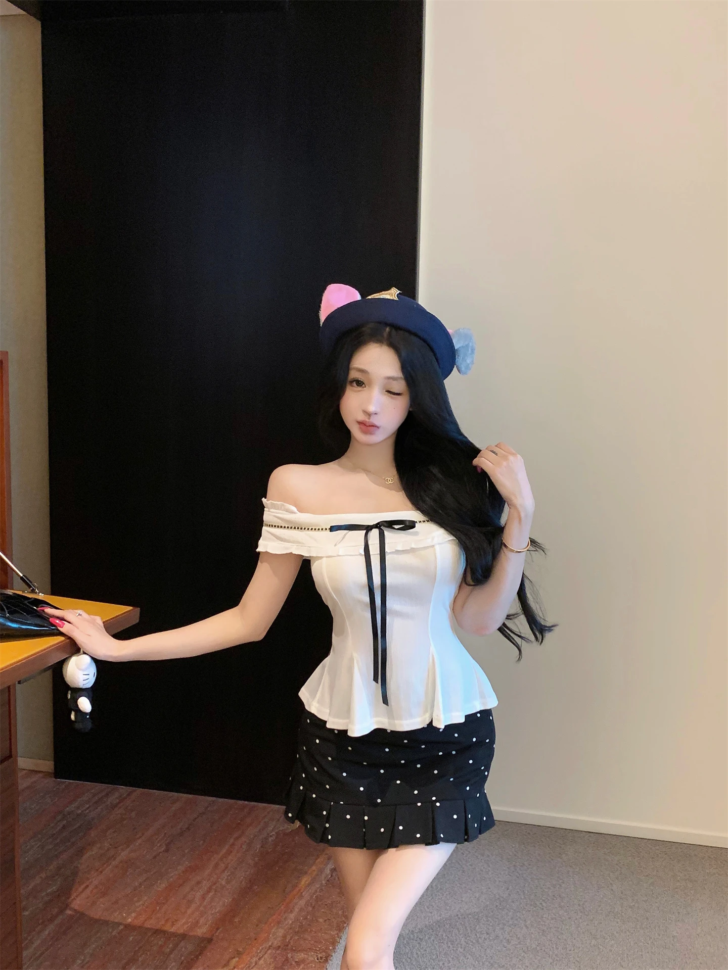 

Spicy Girl Color Block One Shoulder Waist Cinched T-Shirt And Halter Skirt Set Women's Summer Polka Dot Bodycon Dress