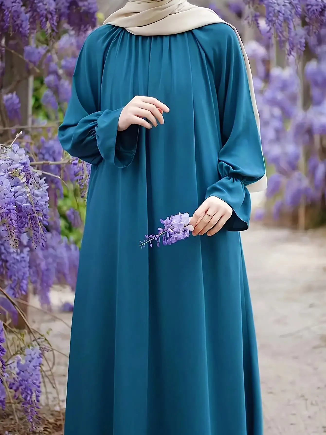 

Повседневное и комфортное женское платье 2026 года с длинными рукавами-фонариками, однотонное, длинная юбка, подходит для повседневных поездок на работу