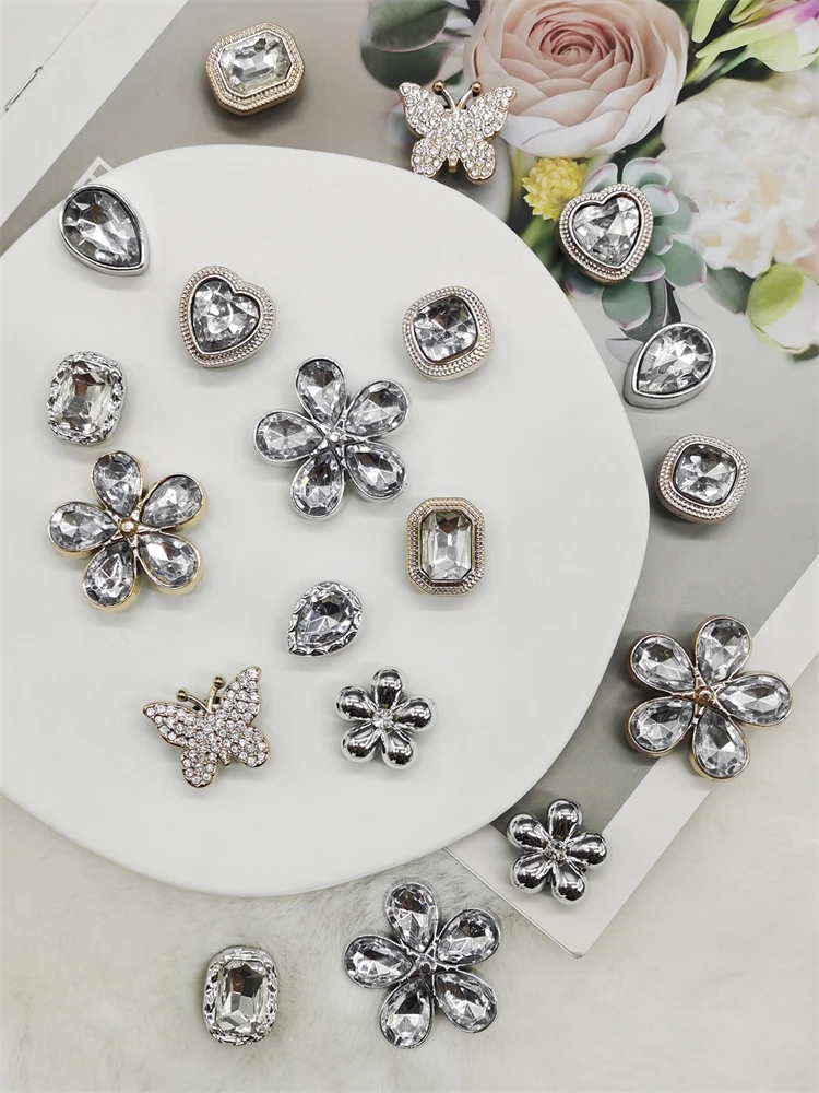 Breloques de chaussures en résine ABS, fleur dorée argentée, strass papillon, décorations de chaussures en forme de cœur, accessoires de chaussures, Clips de chaussures DIY, 10 pièces