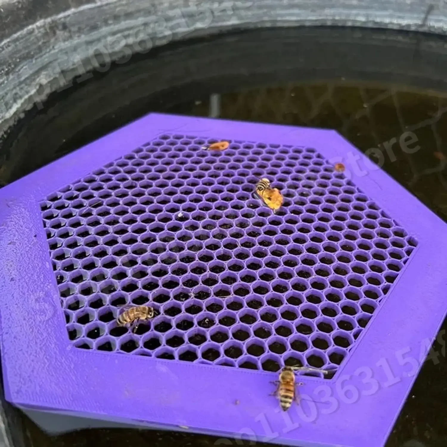 3D Printed Floating Bee Island Bee Waterer,Bee Watering Station,Bee Insect Drinking Cups for Garden,Bee Feeders for Hives 2024