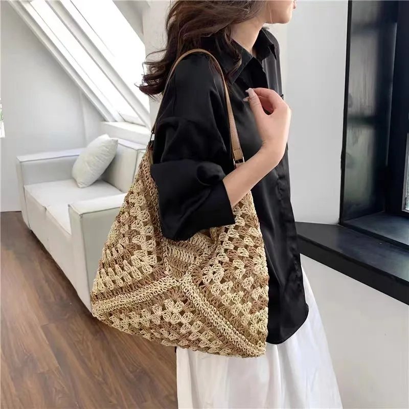

Women Straw Tote Bag Large Capacity Vintage Vacation Shoulder Bag Everything Casual Handbag Designer Hollow Summer Beach Bag