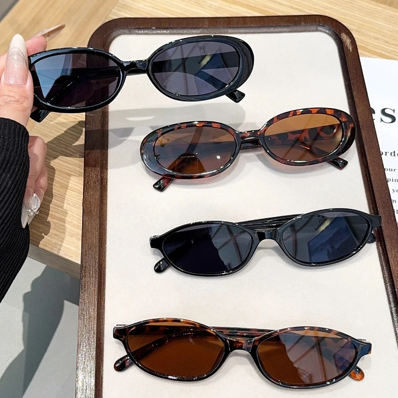 Conjunto de Óculos Femininos de Moda Mista (1 ou 4 Peças) / Armações Chiques Pretas, Tartaruga e Leopardo / Um Presente Perfeito para a Família