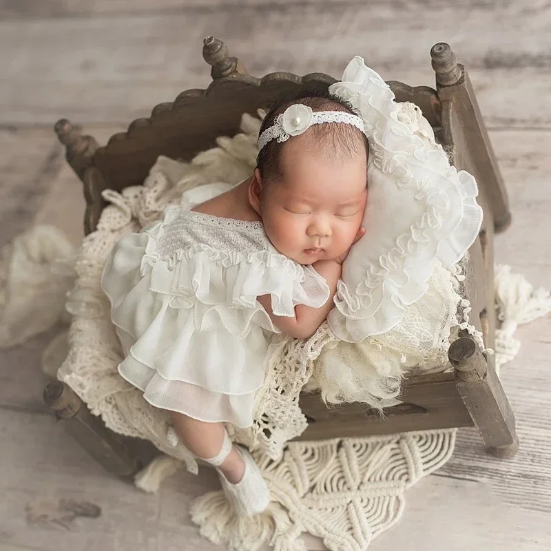 

5Pcs Baby Lace Dress+Hat+Pillow+Shorts+Shoes Set Infants Photo Shooting Costume Outfits Newborn Photography Props