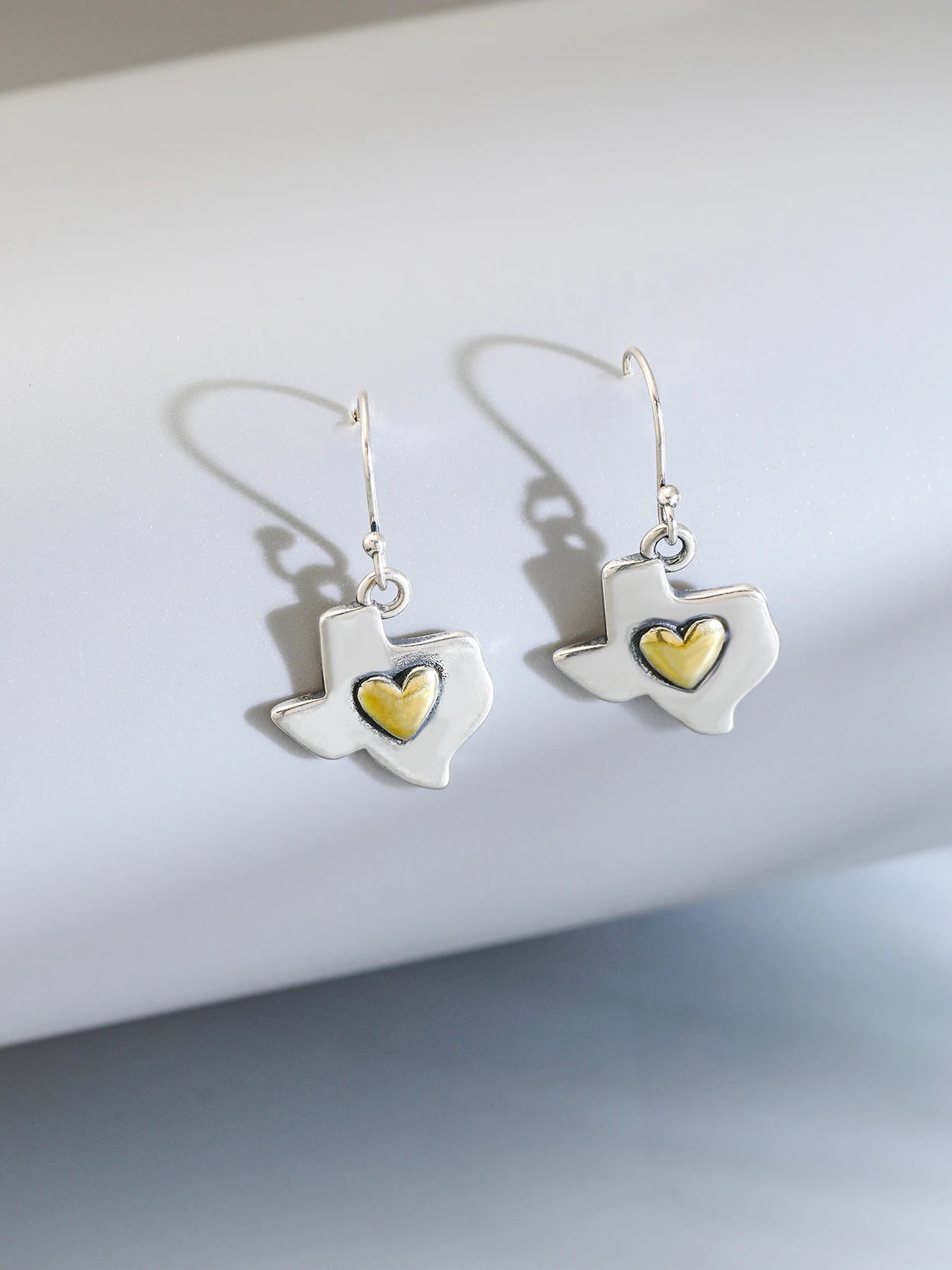 S925 Sterling Silver Texas State Outline Dangle Earrings for Women, Hook Yellow Heart Carved Unique Hypoallergenic Jewelry Gift