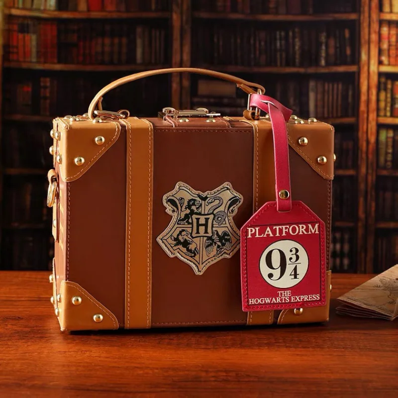 

Potter surrounding Hogwarts Academy Luggage Chain bag Universal Studios genuine Messenger bag