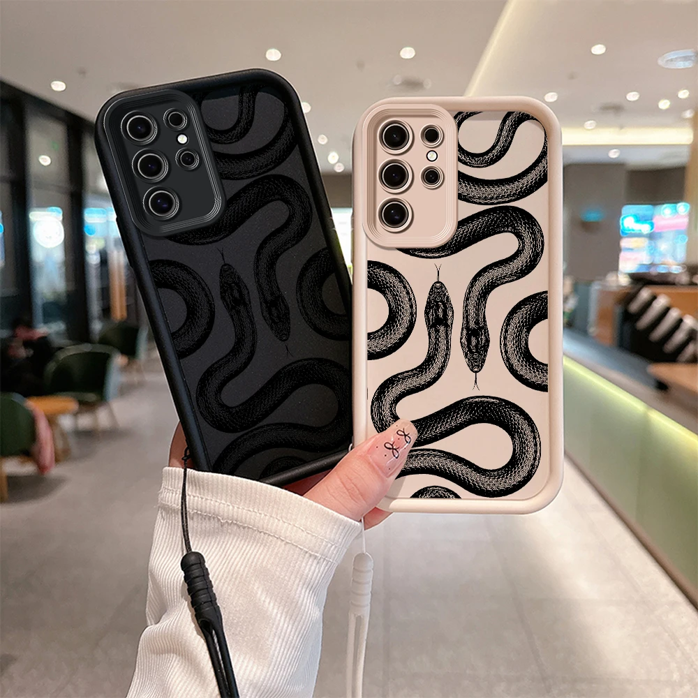 

Luxury Snake Black Mamba Phone Case For OPPO Reno 2 3 4 5 6 7 7Z 8 8T 10 Pro Plus 4G 5G Soft TPU Back Cover With Hand Strap