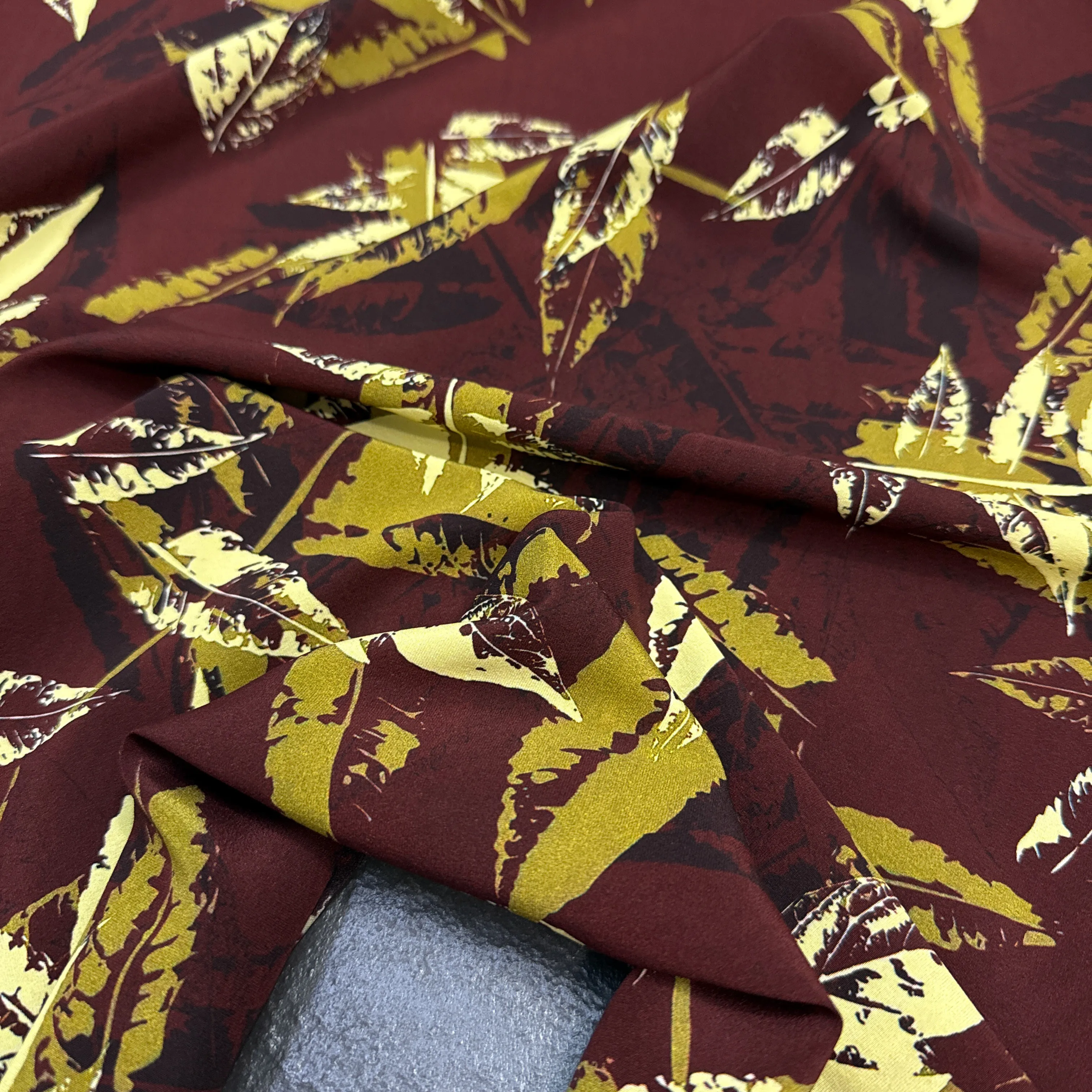 140CM Wide 18MM Leaves Printed Stretch Brown Red Silk Crepe de Chine Fabric for DIY Sewing Summer Dress Skirt Pajamas FR6996