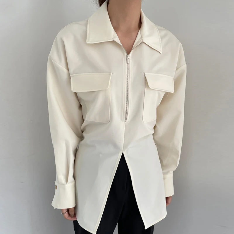 เสื้อเชิ้ตแขนยาวผู้หญิงซิปด้านหน้ากระเป๋าขนาดใหญ่ออกแบบรอบคอไม่สมมาตร Hem Casual Staple เสื้อสวมหัว ​