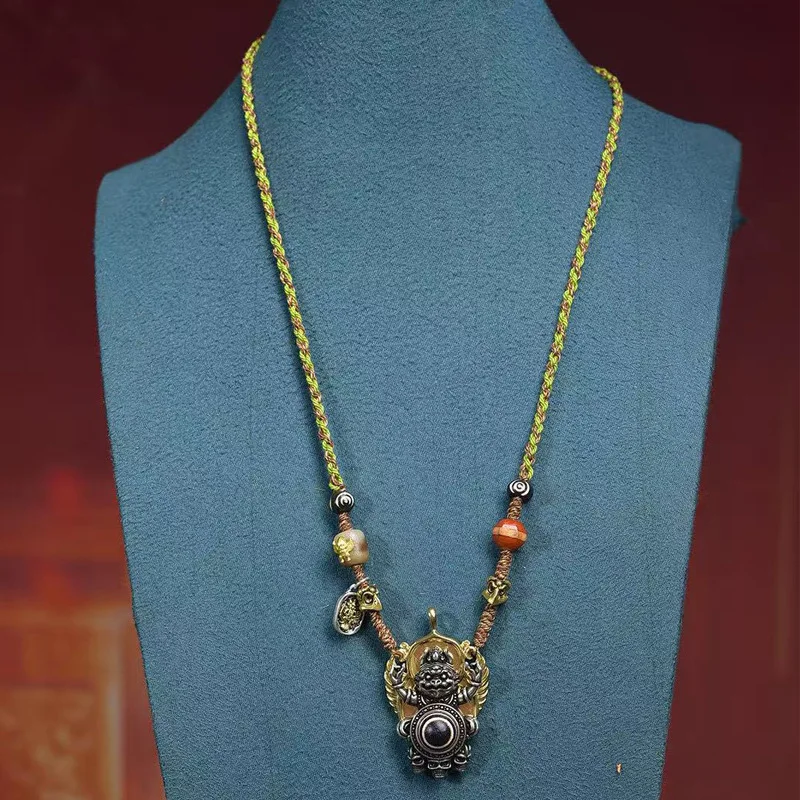 natural-pendant-with-palden-bird-inlay-sweater-chain-tiger-tooth-dzi-thread-bead-accessories