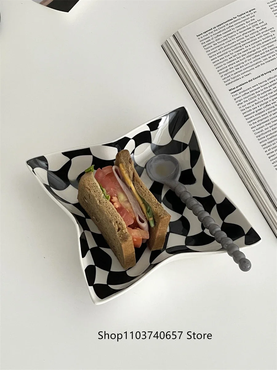 Vintage Checkerboard Origami Creative Candy Plate Irregular Ceramic Storage Jewelry Plate Korean-style Pastry Dessert Tray
