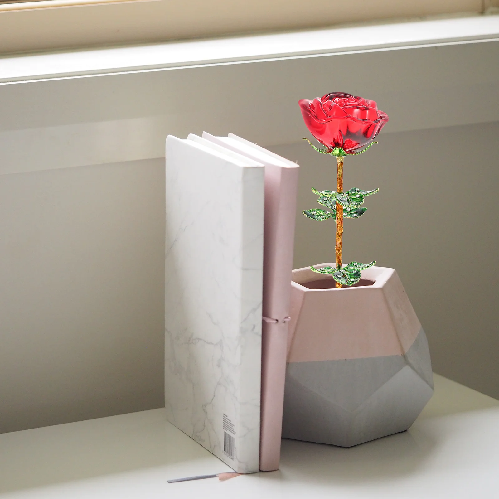 

Artificial Glass Rose Bouquet Fine Workmanship Texture Home Flower Decor Decorative Rose Bouquet Prop