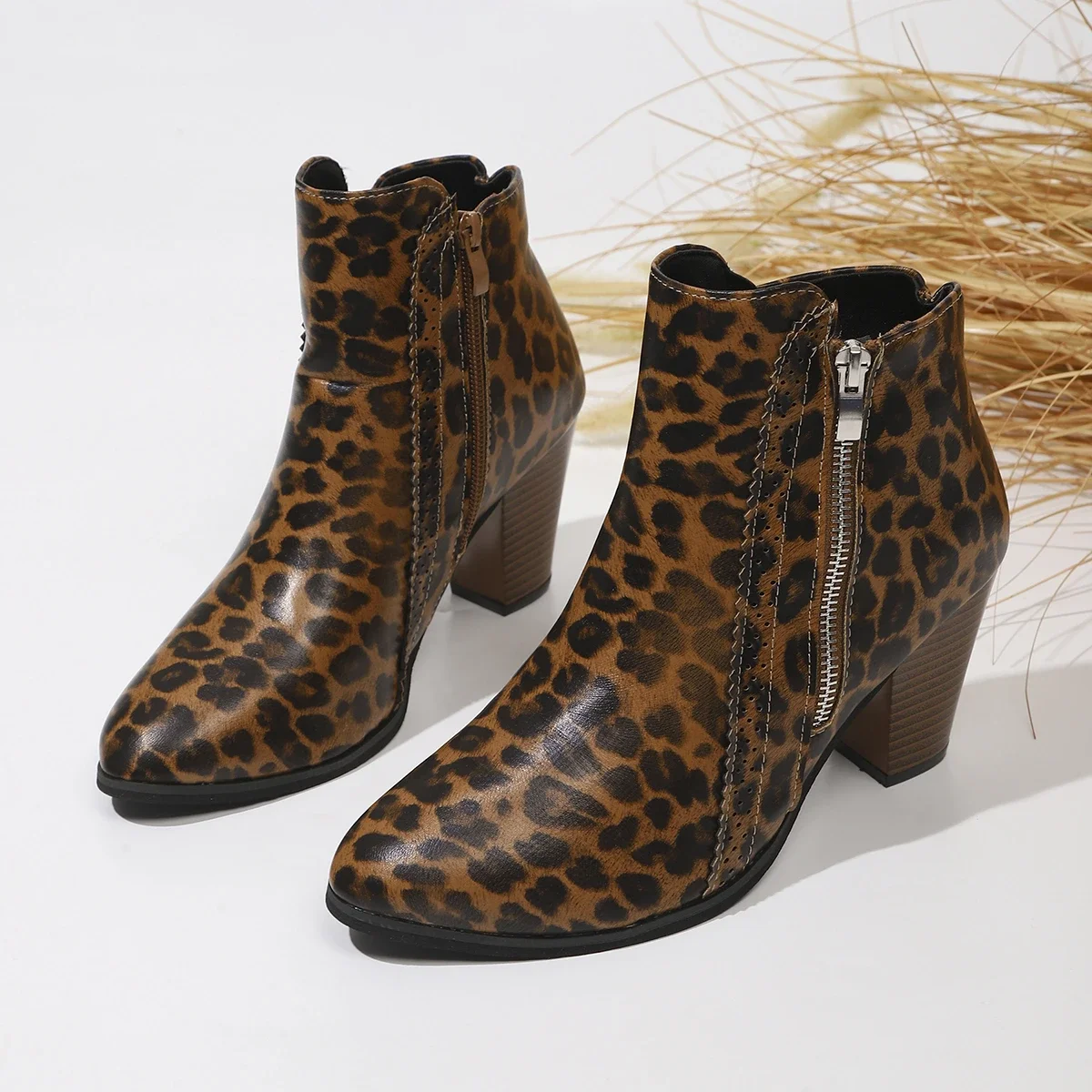 Pointed Toe Non-Slip Wear-Resistant Plus Size Booties Fashion Leopard Side Zip Heels