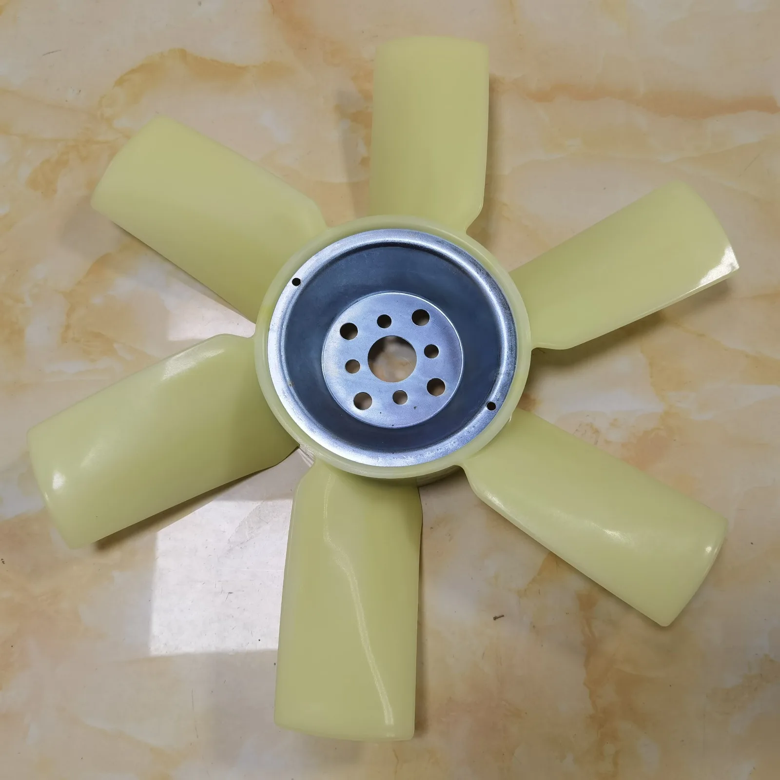 Excavator Parts E70B 4D32 Fan Blade 8 Installing Holes 6 Blades