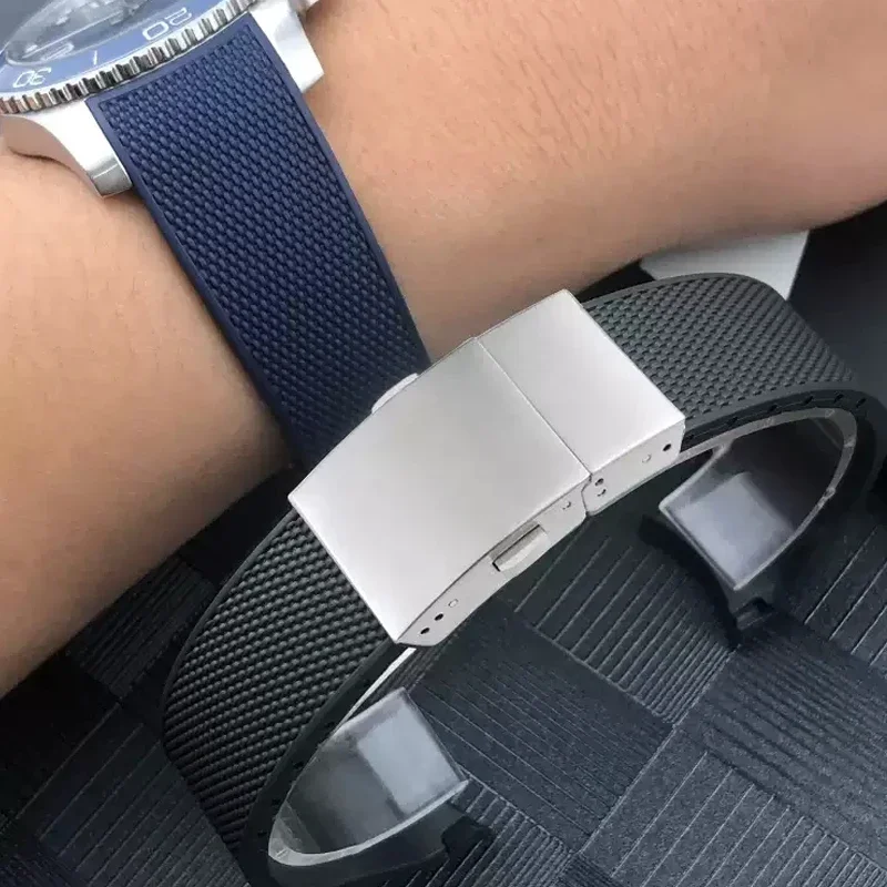 21mm Silicone Watch Strap Waterproof Watchband for Longines Strap for Conquest HydroConquest L3.742 782 Series image 2