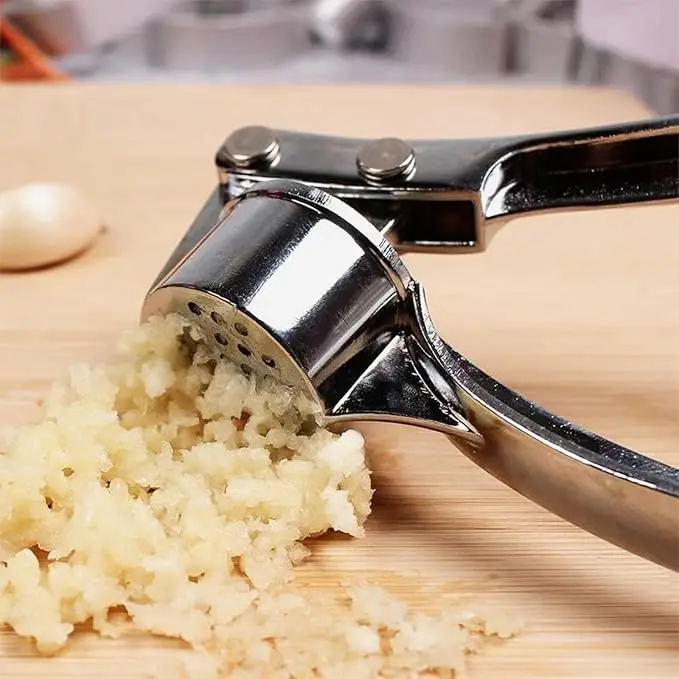 Professional Garlic Crusher - Durable Zinc Alloy Garlic Press, Multipurpose Mincer for Garlic, Ginger & Nuts