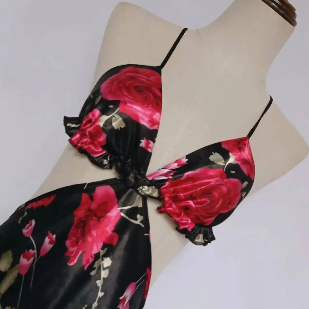 45-70kg Letnia błyszcząca, kwiatowa, krótka sukienka bez rękawów Seksowna damska mini sukienka bez pleców